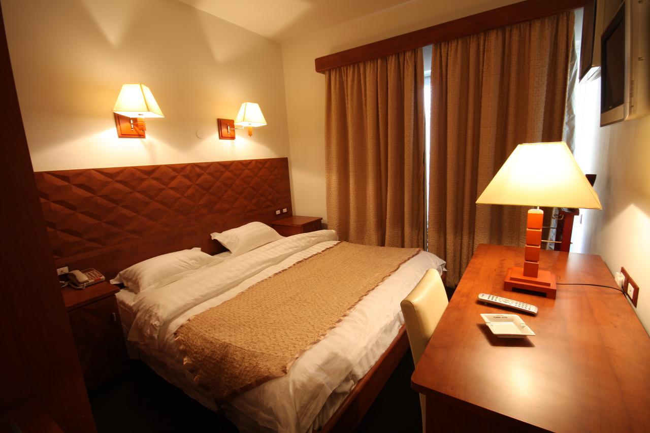 Plasma Hotel Тріполі Екстер'єр фото